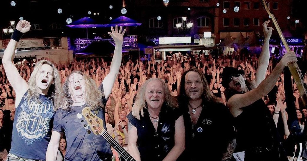 Die Stadtzeitung „Bourbon Street“ für eine rockige Bescherung